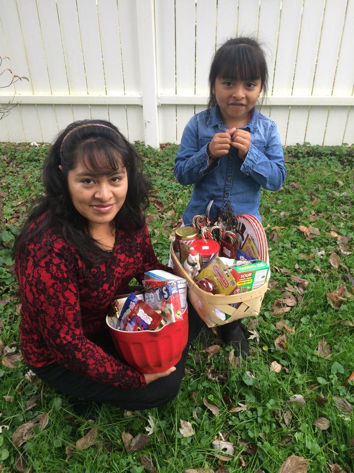 Make A Christmas Gift Basket DIY – Simply Southern Mom