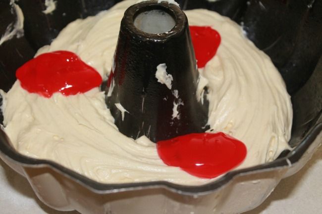 Add-glaze-to-cake-batter--compressor