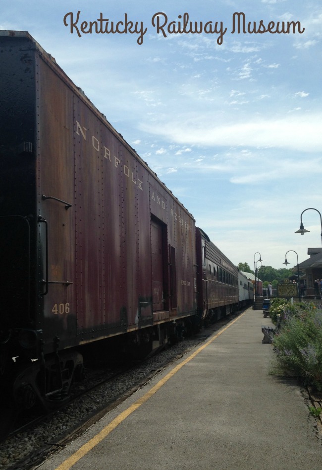 Kentucky Railway Museum outside