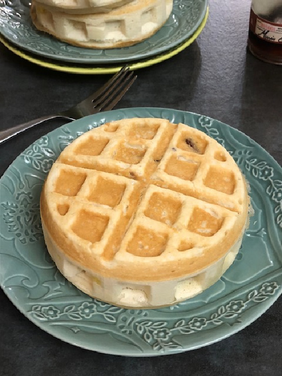 The Stuffed Waffle Iron – Wonderffle