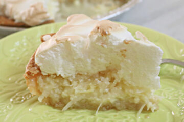 Classic-Coconut-Custard-Cream-Pie